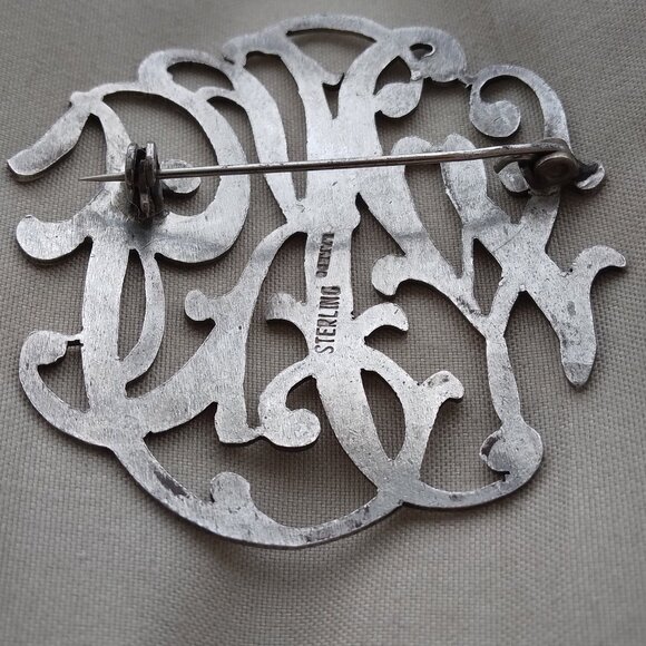 LAREDO STERLING SILVER MONOGRAM INITIAL BROOCH PIN VINTAGE - Picture 3 of 5